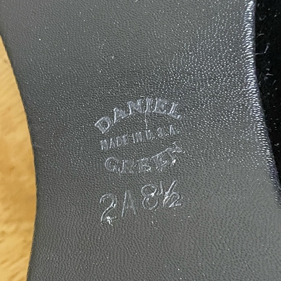 Vintage Daniel Green house slippers black velvet (8 1/2) - Picture 5 of 5